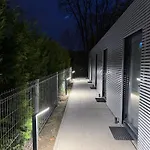 Student House Pawilony